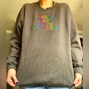 HARRY STYLES “TREAT PEOPLE WITH KINDNESS” CREWNECK